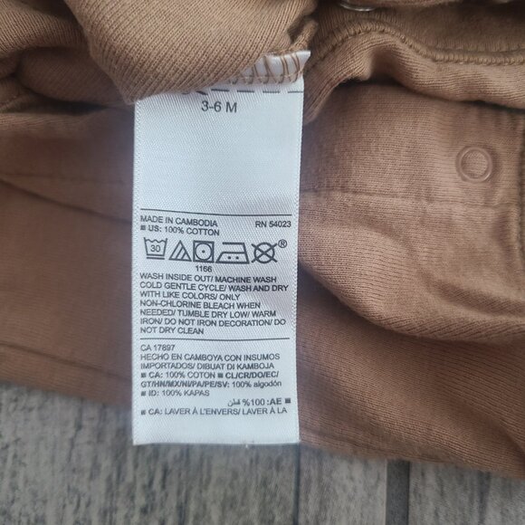 Old Navy Baby Romper Christmas Reindeer Long Sleeve Red & Brown Size 3–6M - Picture 7 of 7